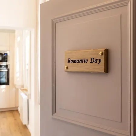 Romantic Day - Luxury Flat - Historic Centre ! 아파트 *